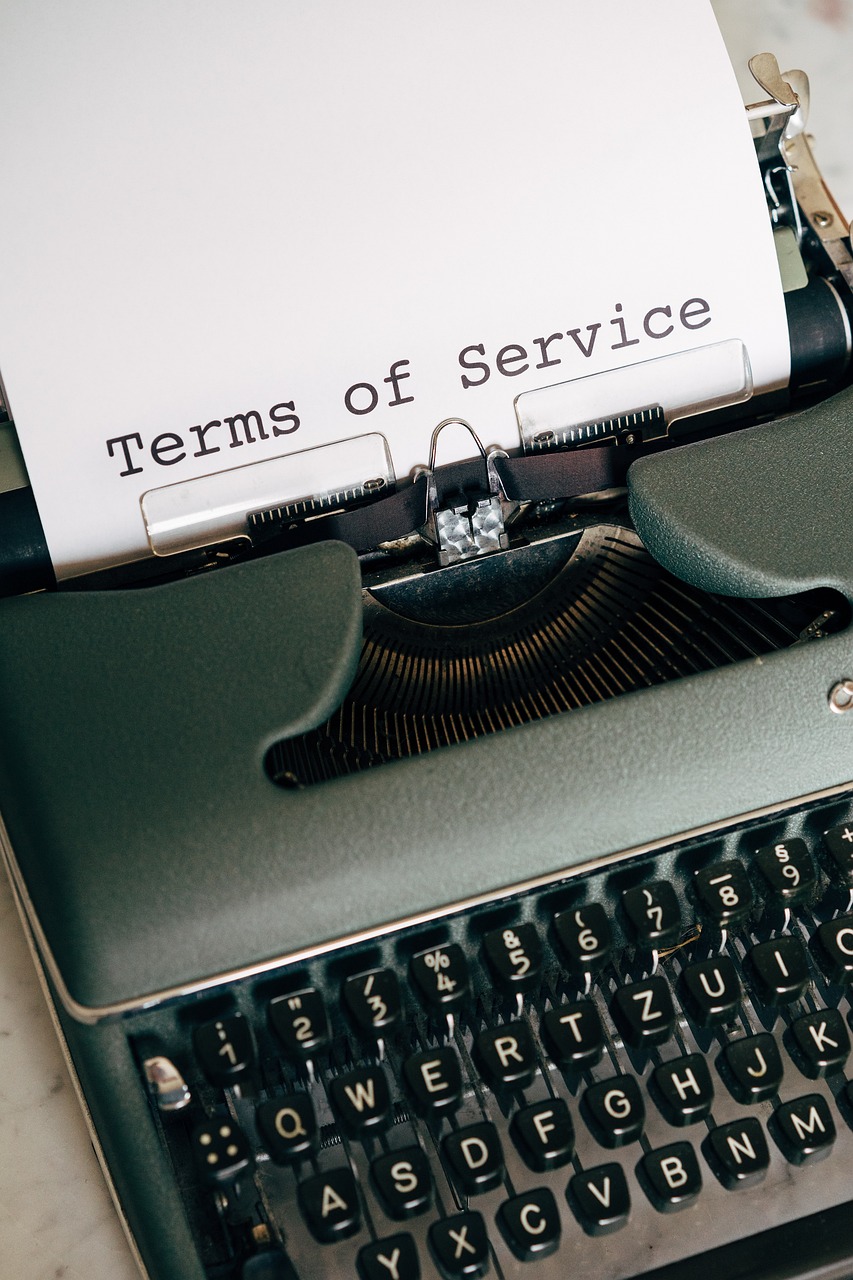 avocat spécialisé en droit des affaires, offrant des conseils juridiques personnalisés pour entrepreneurs et entreprises afin de sécuriser vos transactions et contrats.
